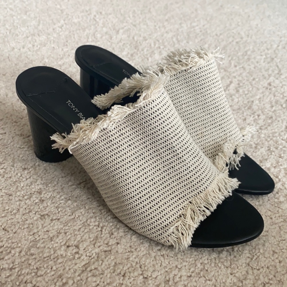 Never worn Tony Bianco heels